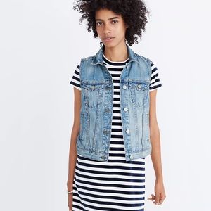 Madewell | The Jean Lightwash Vest 🖤